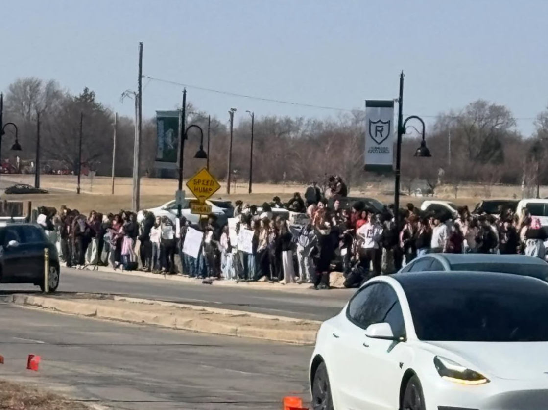 Richwoods Students on Protesting ICE on Northmoor Road